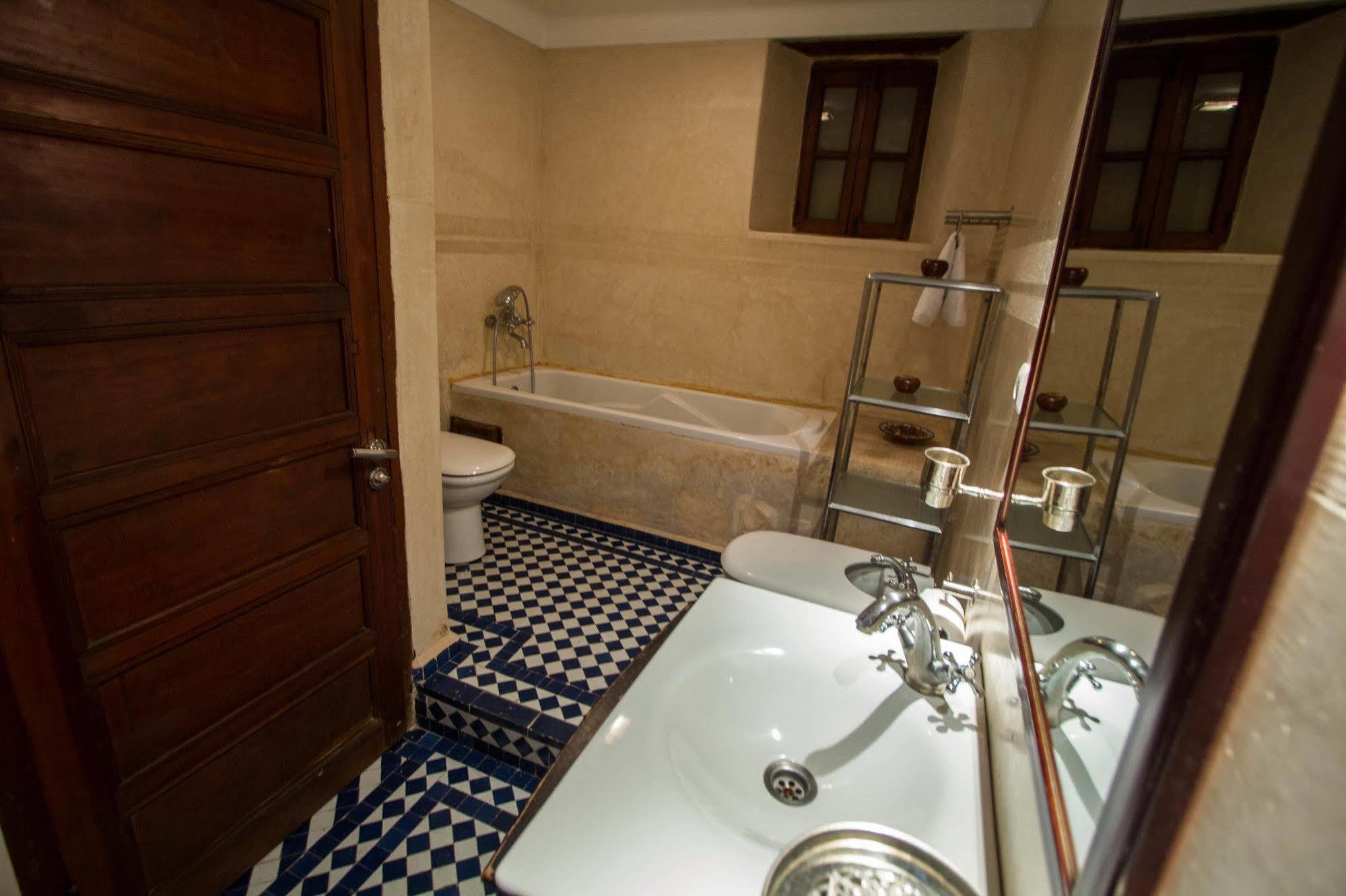 Riad Noujoum Medina Fez Bagian luar foto