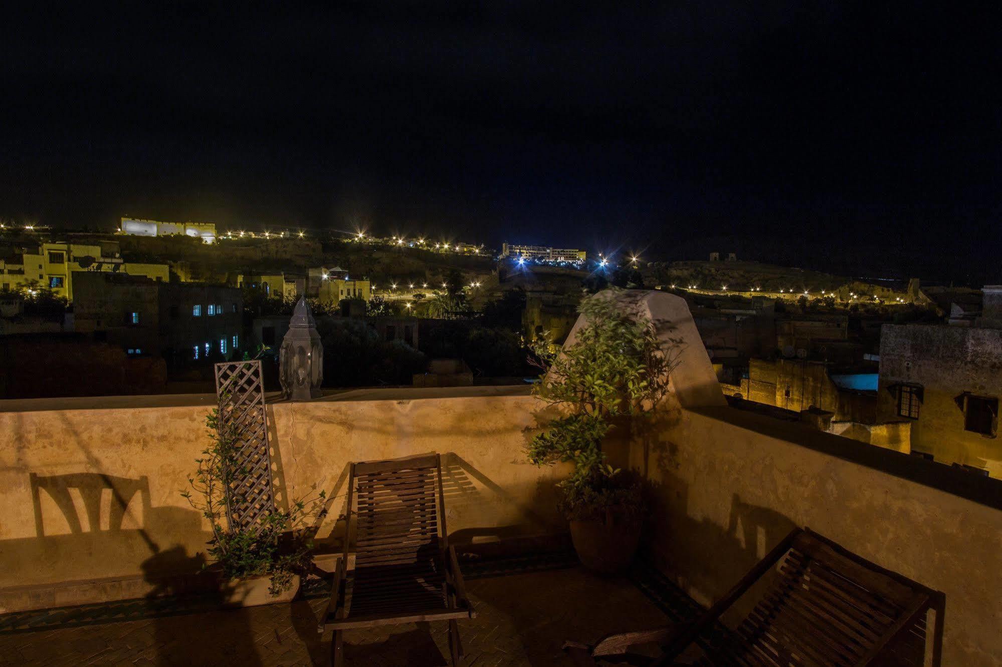 Riad Noujoum Medina Fez Bagian luar foto